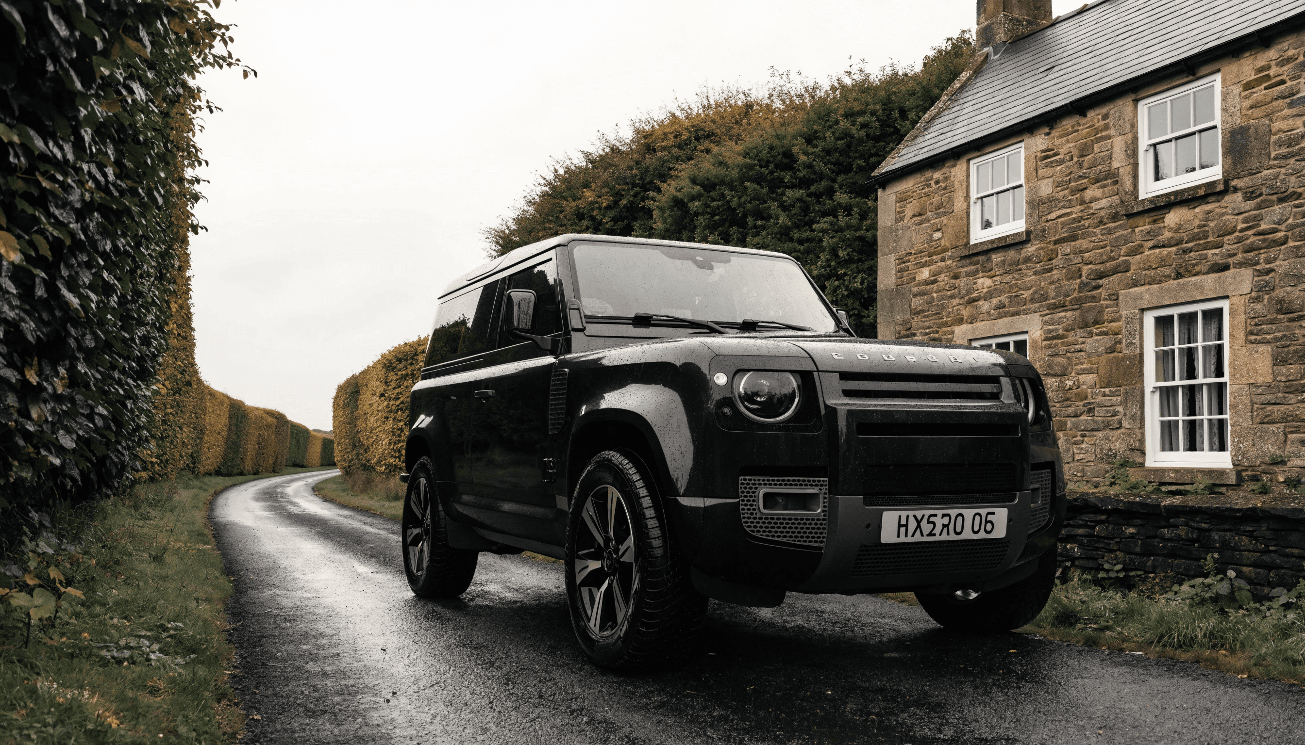 Land Rover Defender, photographed to the AutoHouseIQ standard